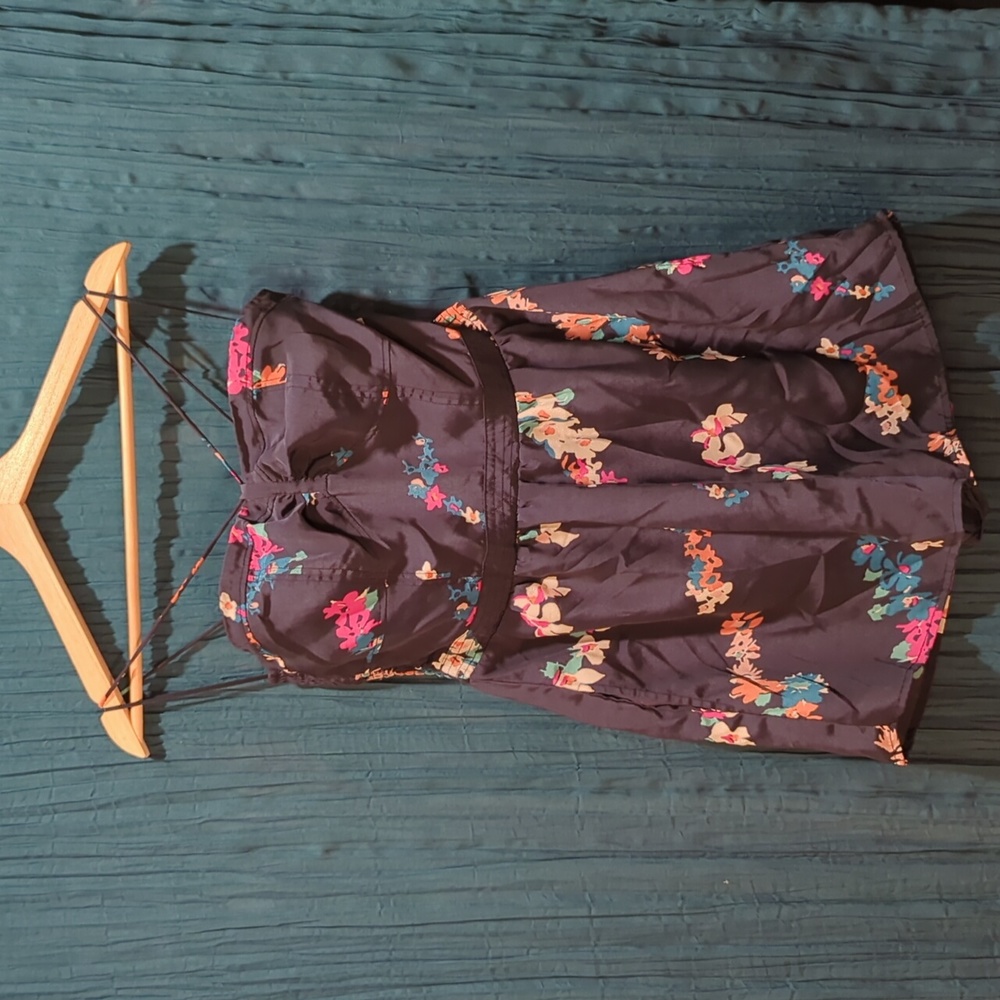 American Eagle navy blue floral romper with pockets size 4